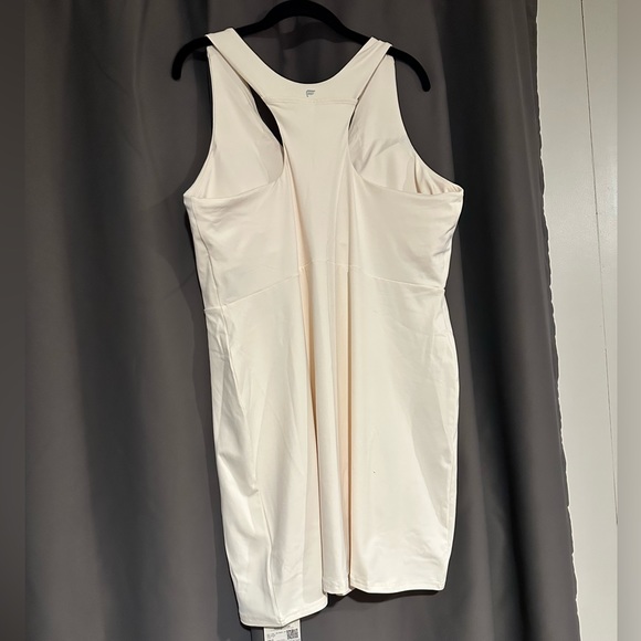 On the go built in bra dress - Picture 2 of 6